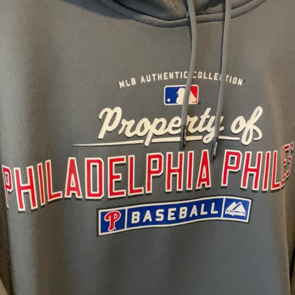 Phillies MLB hoodie. Men size S - Picture 2 of 11